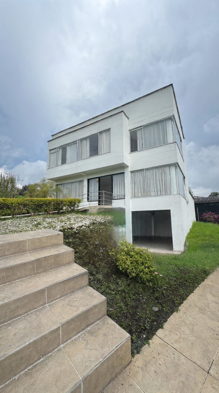Exclusive Country House in Gated Community | Vereda Bajo Tablazo