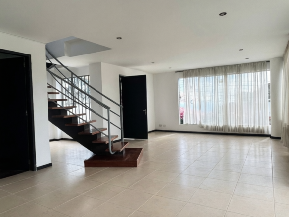 Exclusive Country House in Gated Community | Vereda Bajo Tablazo