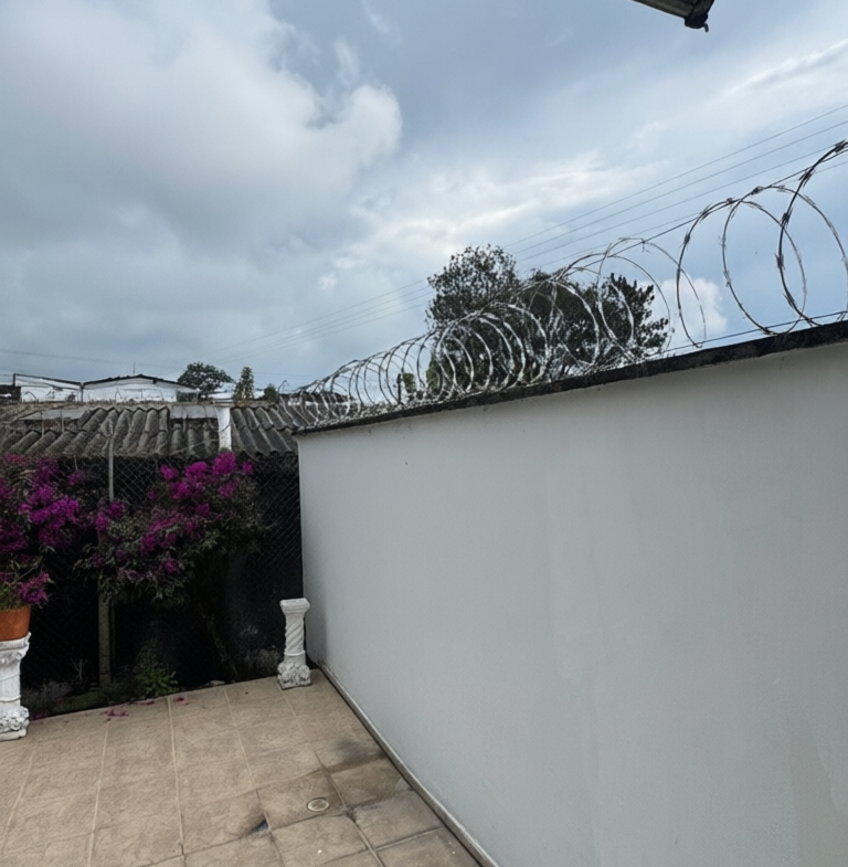 Exclusive Country House in Gated Community | Vereda Bajo Tablazo