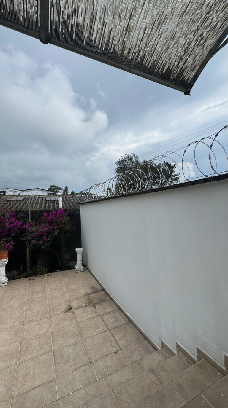 Exclusive Country House in Gated Community | Vereda Bajo Tablazo