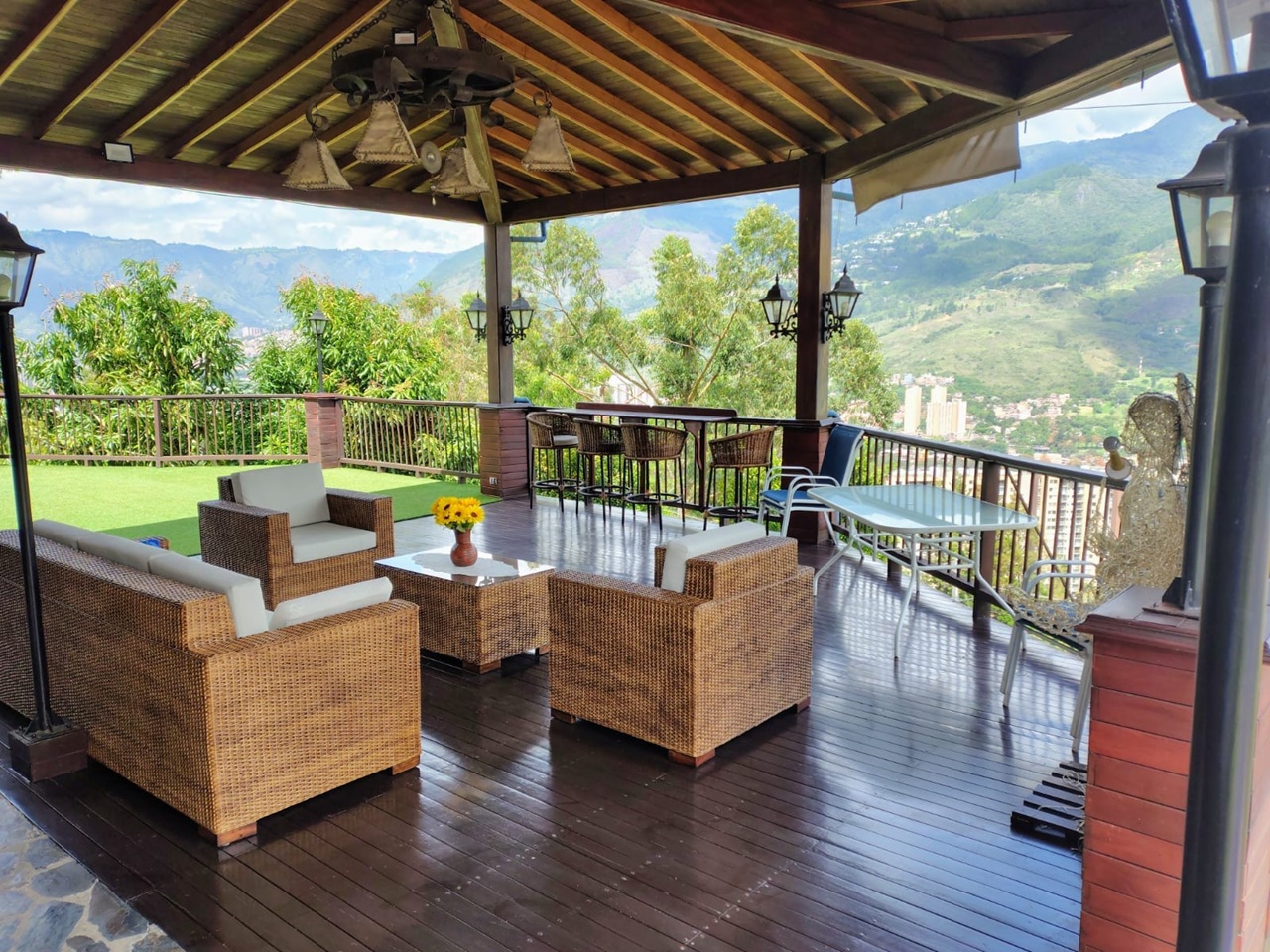 Exclusiva Casa Campestre Colonial en Parcelación El Paraíso, Copacabana