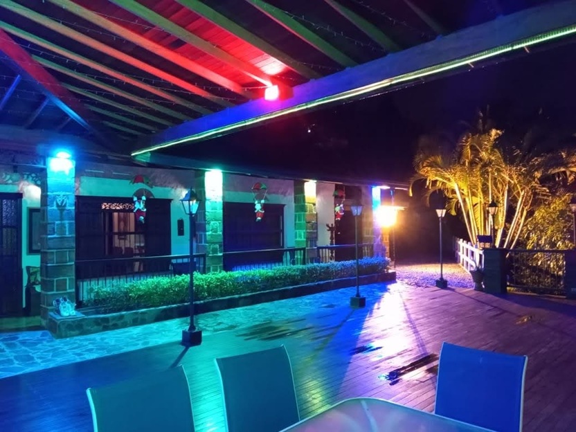 Exclusiva Casa Campestre Colonial en Parcelación El Paraíso, Copacabana