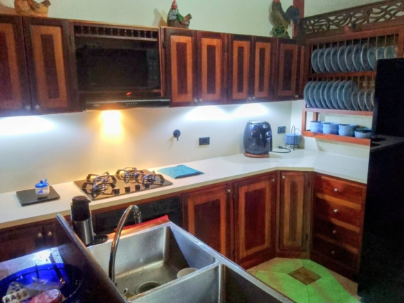 Exclusive Colonial Country Estate in El Paraíso Gated Community, Copacabana