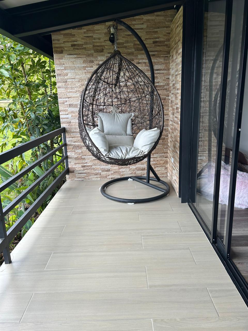 Exclusive Country House in El Paraíso Gated Community, Copacabana