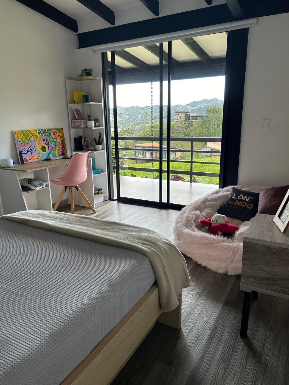 Exclusive Country House in El Paraíso Gated Community, Copacabana