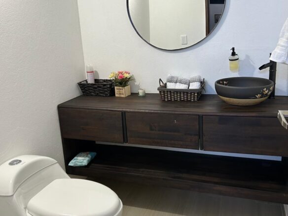 Exclusive Country House in El Paraíso Gated Community, Copacabana