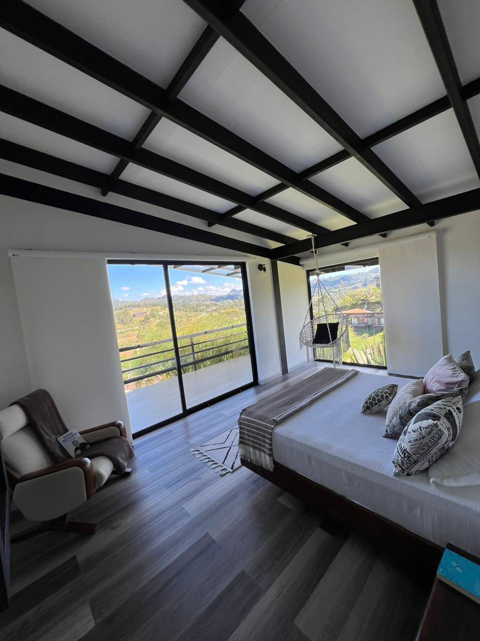 Exclusive Country House in El Paraíso Gated Community, Copacabana