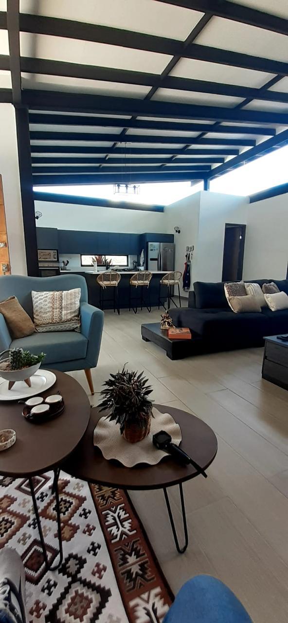 Exclusive Country House in El Paraíso Gated Community, Copacabana