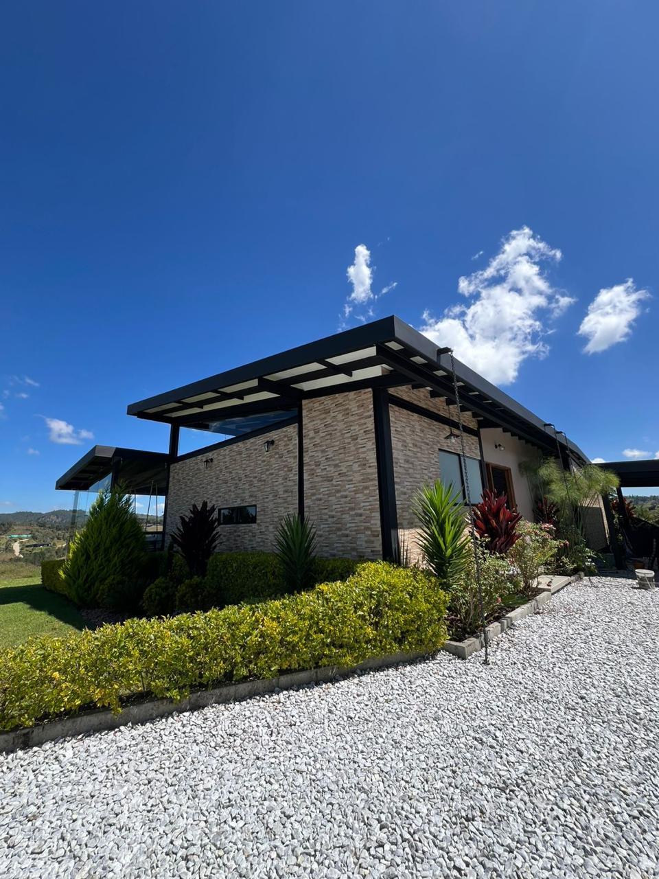 Exclusive Country House in El Paraíso Gated Community, Copacabana