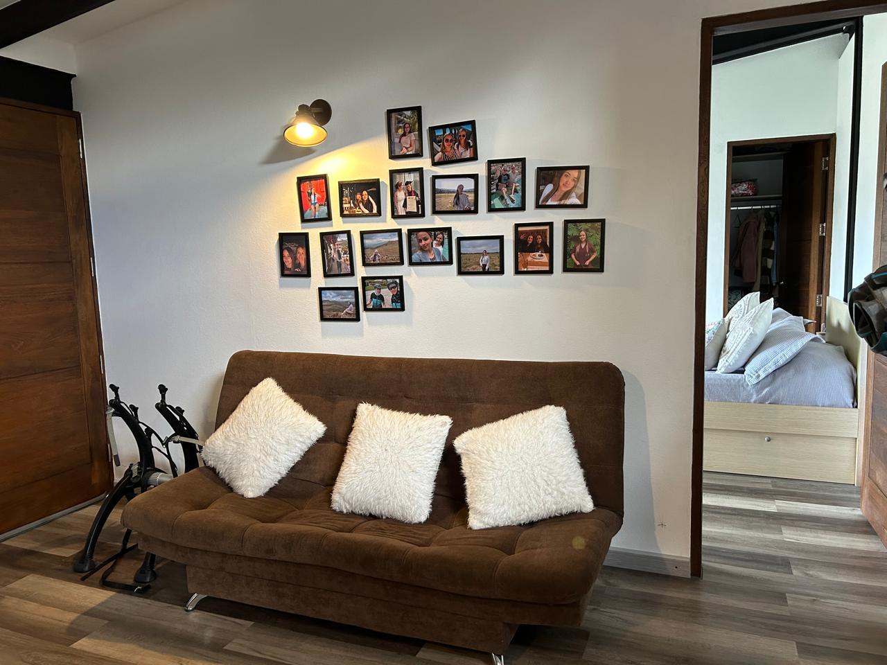 Exclusive Country House in El Paraíso Gated Community, Copacabana