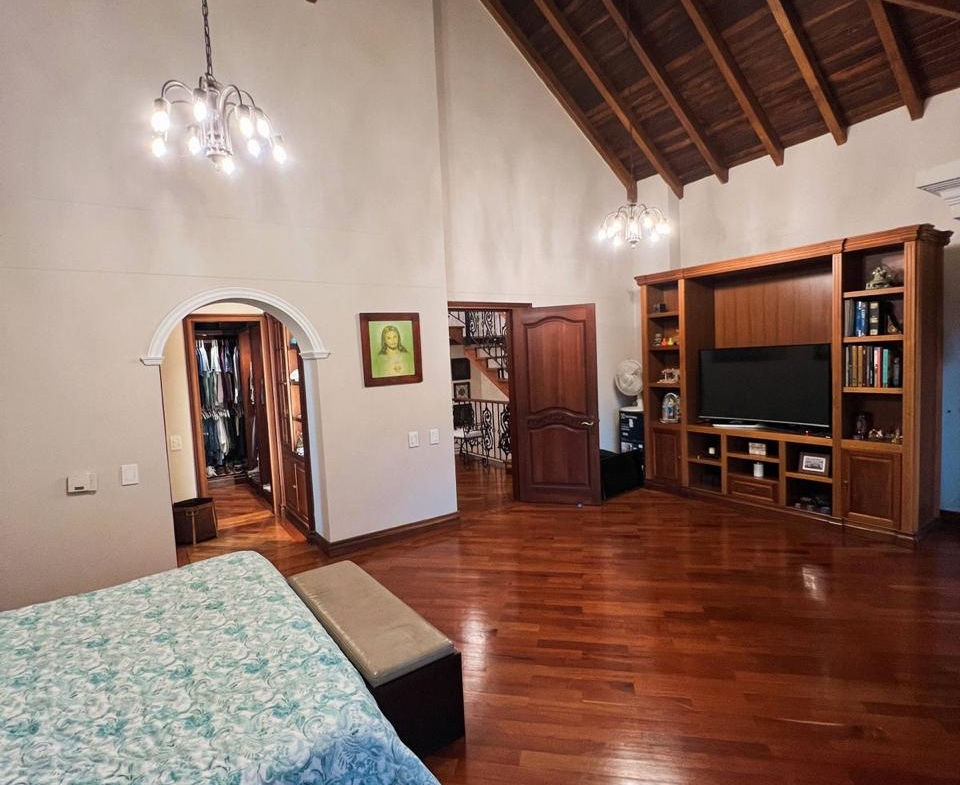 Luxury Home for Sale in Loma del Escobero, Envigado