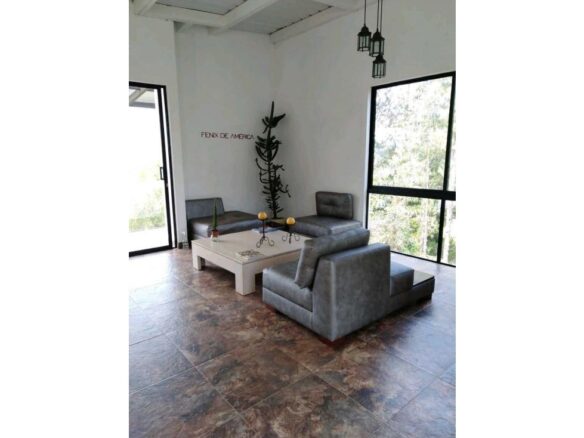 Senior Living Hotel for Sale – El Peñol, Antioquia
