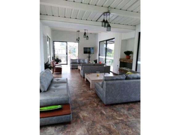 Senior Living Hotel for Sale – El Peñol, Antioquia