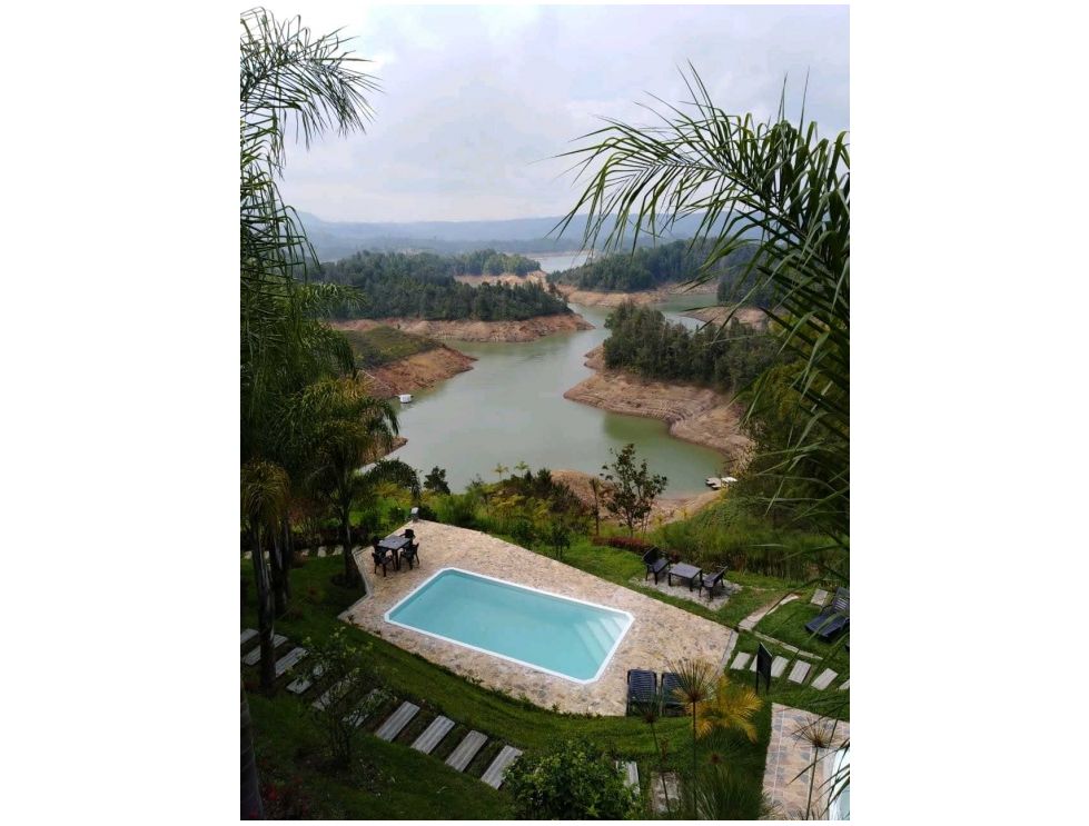 Senior Living Hotel for Sale – El Peñol, Antioquia