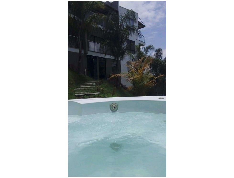 Senior Living Hotel for Sale – El Peñol, Antioquia