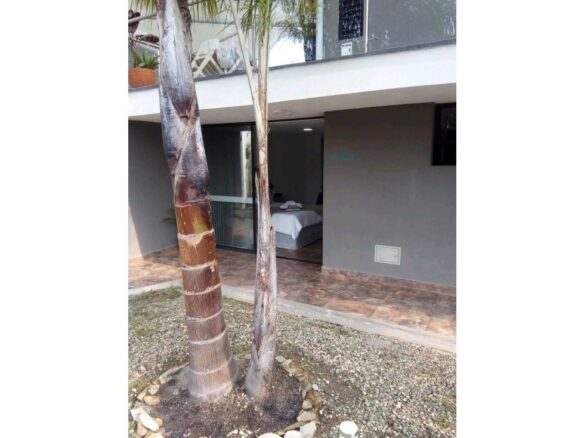 Exclusive Country House in El Paraíso Gated Community, Copacabana